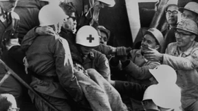 Man taucht in die Geschichte ab