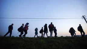 Viele prächtige Menschen