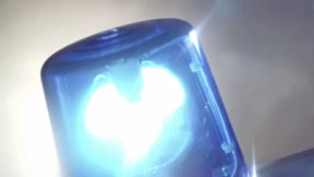 Betrunken auf Gegenfahrbahn einen Roller gerammt