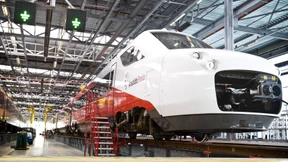 Ein Hochgeschwindigkeitszug auf dem Abstellgleis