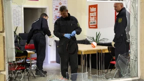 Pflastersteine, Buttersäure, Feuer 