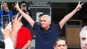 Roger Stone schwört Loyalität