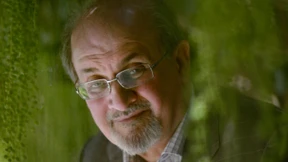 Rushdie redet