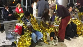 Flüchtlinge verhindern Zugverkehr im Eurotunnel