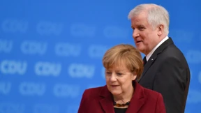 Merkel wird beliebter, Seehofer verliert