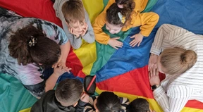 An der Kinderbetreuung zeigen sich die Ost-West-Konflikte