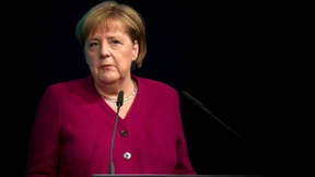 Merkel fordert Schulterschluss von Staat und Autoindustrie