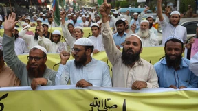 Pakistans Regierung beugt sich Druck der Islamisten