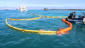 Ölteppich vor den Galapagos-Inseln