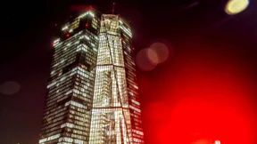 Zinsen steigen erstmals seit sieben Jahren – minimal