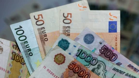 Russische Zentralbank schränkt Devisenhandel ein