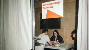 Wie die Linke zur Dienstverweigerung rät