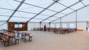 Streit um Leichtbauhallen auf brachliegenden Festplätzen