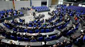 Bundestag beschließt Einführung der Bezahlkarte