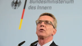 De Maizière will schnellere Abschiebungen