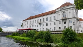 Plötzlich spielt sie eine Rolle