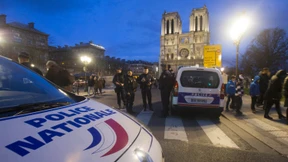 Muslime schützen Weihnachtsgottesdienste in Frankreich