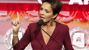 Kari Lake raunt sofort von Wahlbetrug