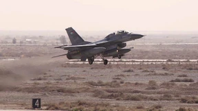 Jordanische Jets bombardieren IS