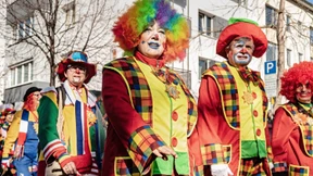 Auch Corona-Masken sind nun Kamelle