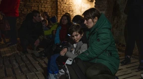 „Heroischer Widerstand“ in Mariupol, Selenskyj fordert schwere Waffen