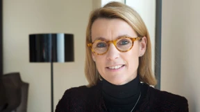 Dorothee Blessing steigt auf