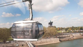 Badeschiffe, Wassertaxis und schwimmende Gärten 