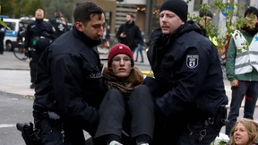 Berliner Polizei beginnt mit Räumung von Blockade