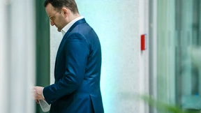 Weitere Einschränkung des öffentlichen Lebens