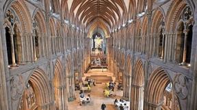 Macht hoch die Tür, die Tor macht weit!