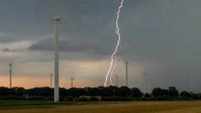 Gewitter bringen außer Abkühlung auch Schäden