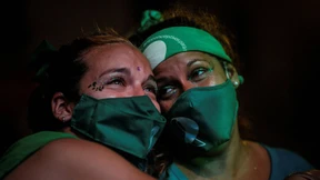 Argentinier feiern Legalisierung von Abtreibungen