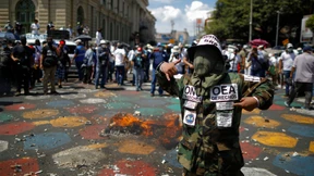 Proteste gegen Regierung und Bitcoin