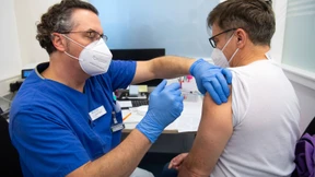 RKI meldet 22.368 Neuinfektionen und 1113 Tote