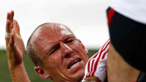 Robben verletzt - Tiffert befördert - Uruguay geklettert