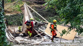 Zwei Deutsche nach Zeltlager-Unfall in Polizei-Gewahrsam