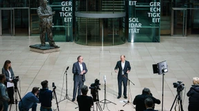 Besuch von der Regierung