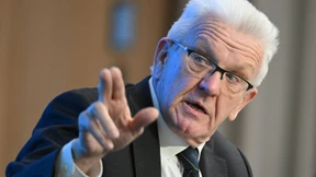 Corona-Gegner bedrohen Politiker vor ihren Privathäusern