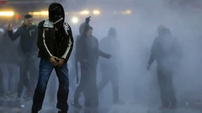 Muskelspiel der rechten Fußballszene