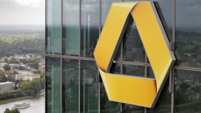 Commerzbank muss Jahresziel 2012 kippen