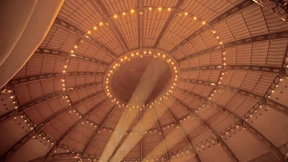 Unter der Kuppel die ganze Welt