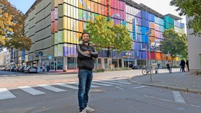 Ein Parkhaus wie ein Regenbogen