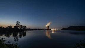 Weiterbetrieb von drei AKW kann Strompreis deutlich senken