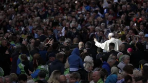 Missbrauchsskandal überschattet Papstreise