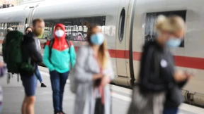 Maskenpflicht fällt bundesweit im Nah- und Fernverkehr