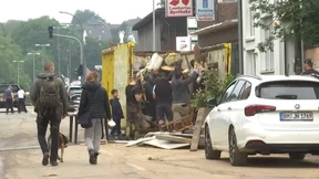 Menschen dürfen erstmals zu ihren Häusern
