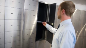 Bei den Banken wird der Tresorraum knapp