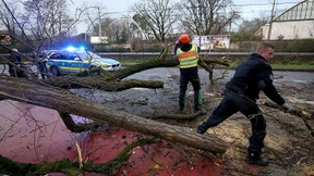 Feuerwehr und Polizei im Dauereinsatz