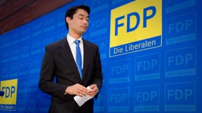 Knapper Sieg über Euro-Skeptiker