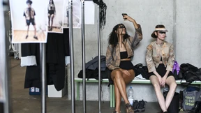 Bommeln an der Ikone der Berliner Undergroundszene